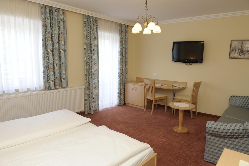 Landhotel Stofflerwirt Sankt Michael im Lungau Chambre photo