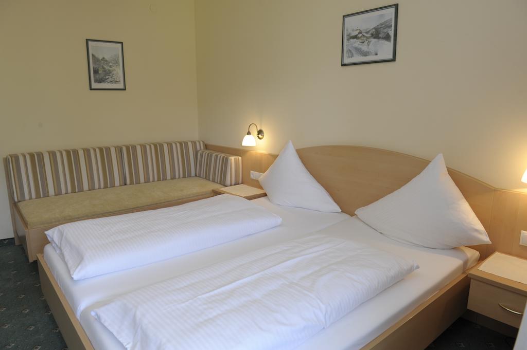 Landhotel Stofflerwirt Sankt Michael im Lungau Chambre photo